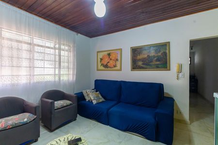 Casa à venda com 160m², 3 quartos e 2 vagasSala