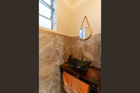 Casa à venda com 160m², 3 quartos e 2 vagasBanheiro 1 