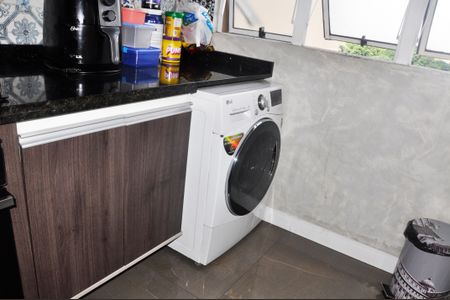 Apartamento à venda com 75m², 3 quartos e 1 vaga Apartamento à venda com 75m², 3 quartos e 1 vagaDetalhe - Cozinha e Área de Serviço