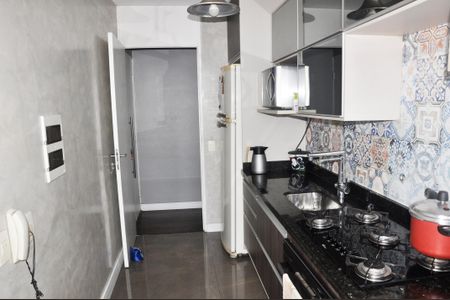 Apartamento à venda com 75m², 3 quartos e 1 vaga Apartamento à venda com 75m², 3 quartos e 1 vagaDetalhe - Cozinha e Área de Serviço