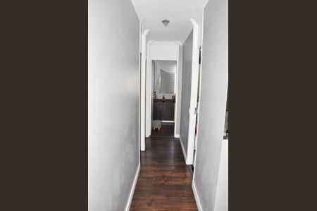 Apartamento à venda com 75m², 3 quartos e 1 vaga Apartamento à venda com 75m², 3 quartos e 1 vagaDetalhe - Corredor Quartos