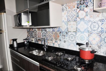 Apartamento à venda com 75m², 3 quartos e 1 vaga Apartamento à venda com 75m², 3 quartos e 1 vagaDetalhe - Cozinha e Área de Serviço