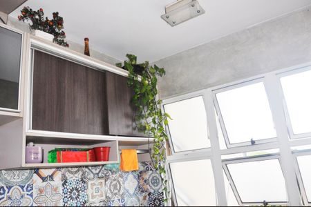 Apartamento à venda com 75m², 3 quartos e 1 vaga Apartamento à venda com 75m², 3 quartos e 1 vagaDetalhe - Cozinha e Área de Serviço