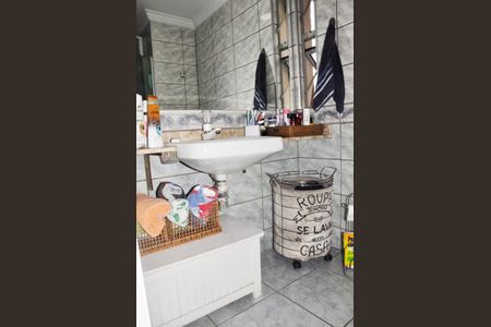 Apartamento à venda com 75m², 3 quartos e 1 vaga Apartamento à venda com 75m², 3 quartos e 1 vagaDetalhe - Banheiro Social