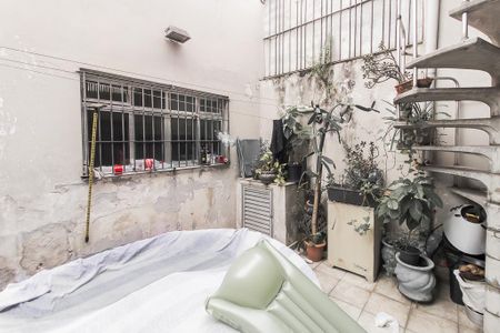 Casa à venda com 250m², 3 quartos e 2 vagas Casa à venda com 250m², 3 quartos e 2 vagasÁrea de Serviço