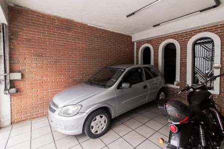 Casa à venda com 250m², 3 quartos e 2 vagas Casa à venda com 250m², 3 quartos e 2 vagasGaragem