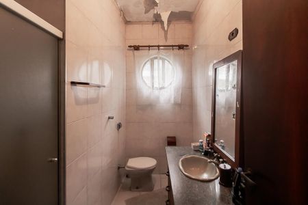 Casa à venda com 250m², 3 quartos e 2 vagas Casa à venda com 250m², 3 quartos e 2 vagasBanheiro