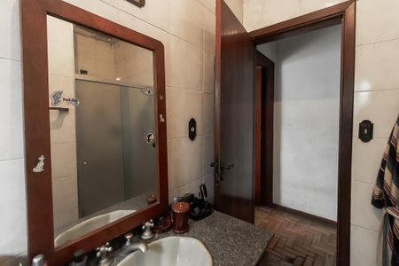 Casa à venda com 250m², 3 quartos e 2 vagas Casa à venda com 250m², 3 quartos e 2 vagasBanheiro