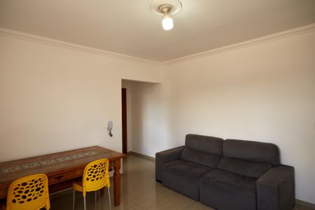 Apartamento à venda com 69m², 2 quartos e sem vagaSala