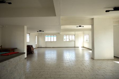 Apartamento à venda com 69m², 2 quartos e sem vagaÁrea comum