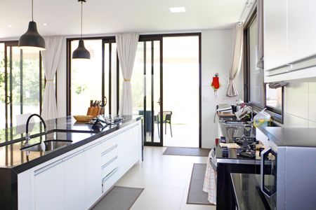 Casa de condomínio para alugar com 469m², 4 quartos e 8 vagasCozinha