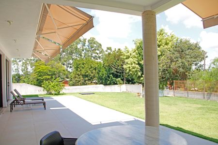 Casa de condomínio para alugar com 469m², 4 quartos e 8 vagasÁrea Externa