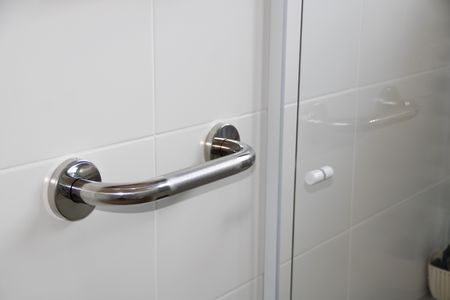 Casa de condomínio para alugar com 469m², 4 quartos e 8 vagasBanheiro