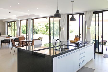 Casa de condomínio para alugar com 469m², 4 quartos e 8 vagasCozinha