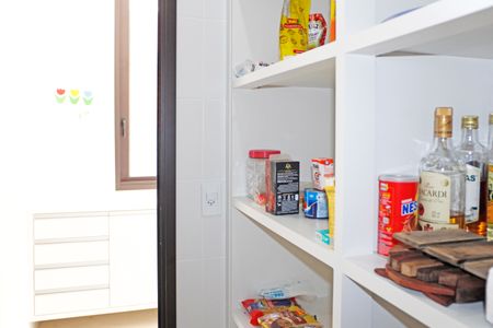 Casa de condomínio para alugar com 469m², 4 quartos e 8 vagasDespensa