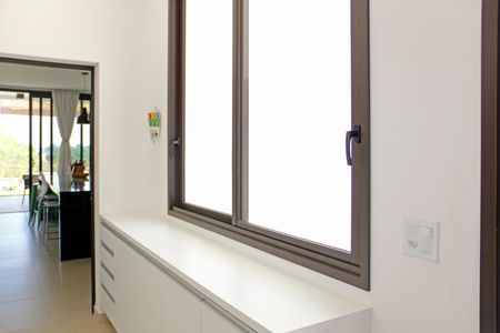 Casa de condomínio para alugar com 469m², 4 quartos e 8 vagasÁrea de Serviço