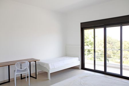 Casa de condomínio para alugar com 469m², 4 quartos e 8 vagasQuarto 2