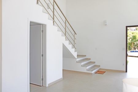 Casa de condomínio para alugar com 469m², 4 quartos e 8 vagasHall