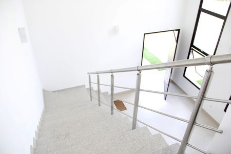 Casa de condomínio para alugar com 469m², 4 quartos e 8 vagasBanheiro