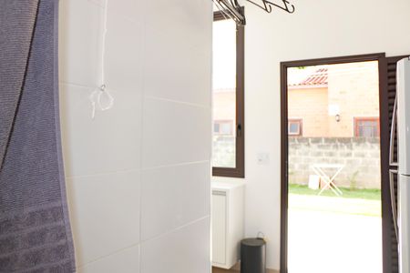 Casa de condomínio para alugar com 469m², 4 quartos e 8 vagasÁrea de Serviço