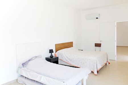 Casa de condomínio para alugar com 469m², 4 quartos e 8 vagasQuarto 4