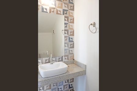 Casa de condomínio para alugar com 469m², 4 quartos e 8 vagasBanheiro