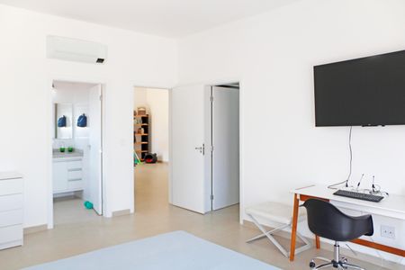 Casa de condomínio para alugar com 469m², 4 quartos e 8 vagasQuarto 3