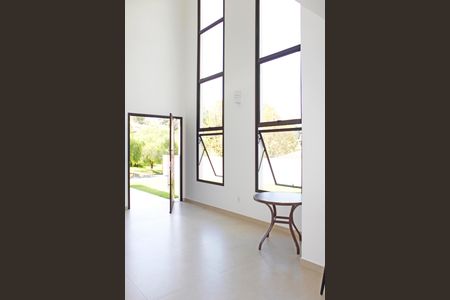 Casa de condomínio para alugar com 469m², 4 quartos e 8 vagasHall