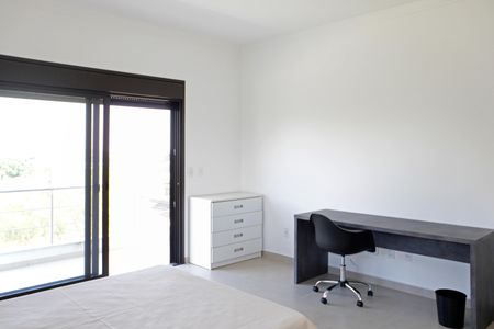 Casa de condomínio para alugar com 469m², 4 quartos e 8 vagasQuarto