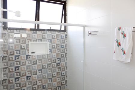 Casa de condomínio para alugar com 469m², 4 quartos e 8 vagasBanheiro