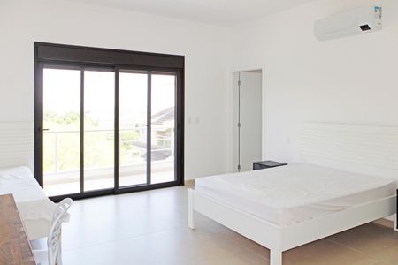 Casa de condomínio para alugar com 469m², 4 quartos e 8 vagasQuarto 2