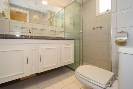 Apartamento à venda com 101m², 3 quartos e 2 vagasBanheiro da Suíte