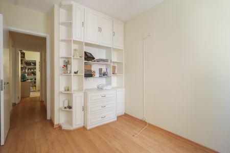 Apartamento à venda com 101m², 3 quartos e 2 vagasQuarto 2