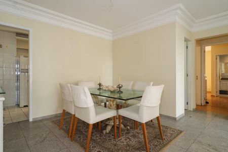 Apartamento à venda com 101m², 3 quartos e 2 vagasSala