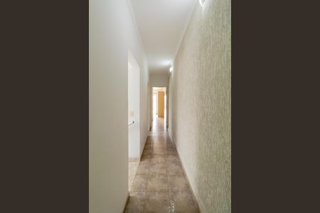 Casa à venda com 190m², 3 quartos e 2 vagasCorredor para os Quartos