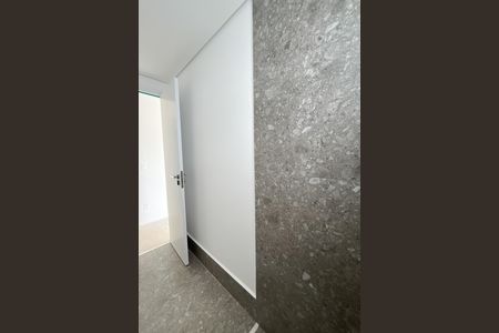 Apartamento à venda com 87m², 3 quartos e 2 vagas Apartamento à venda com 87m², 3 quartos e 2 vagasBanheiro da Suíte