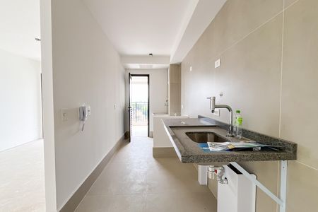 Apartamento à venda com 87m², 3 quartos e 2 vagas Apartamento à venda com 87m², 3 quartos e 2 vagasCozinha e Área de Serviço