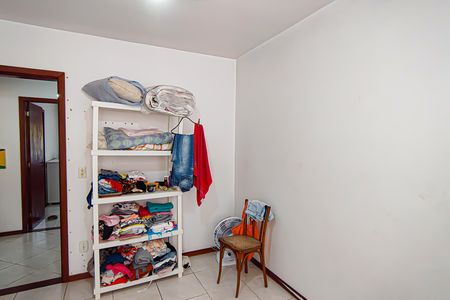 Casa de condomínio à venda com 250m², 4 quartos e 1 vagaQuarto 2