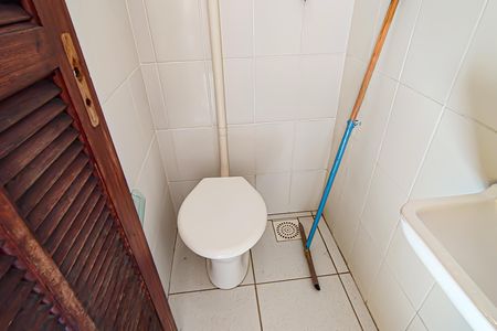 Casa de condomínio à venda com 250m², 4 quartos e 1 vagalavabo 