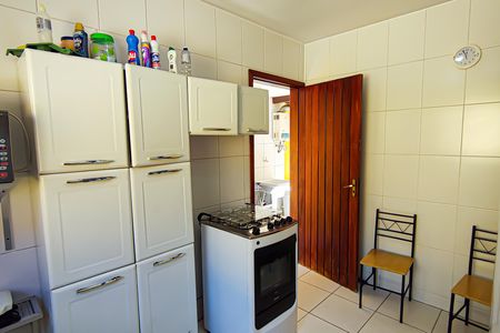 Casa de condomínio à venda com 250m², 4 quartos e 1 vagaCozinha