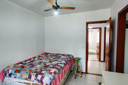 Casa de condomínio à venda com 250m², 4 quartos e 1 vagaSuíte