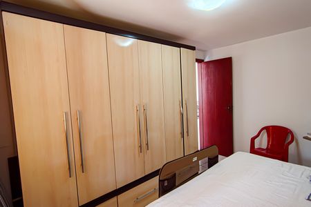 Casa de condomínio à venda com 250m², 4 quartos e 1 vagaQuarto