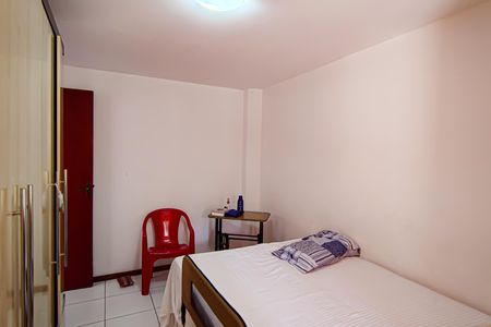 Casa de condomínio à venda com 250m², 4 quartos e 1 vagaQuarto
