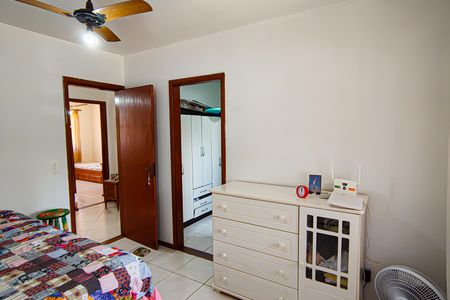 Casa de condomínio à venda com 250m², 4 quartos e 1 vagaSuíte