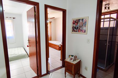 Casa de condomínio à venda com 250m², 4 quartos e 1 vagahall