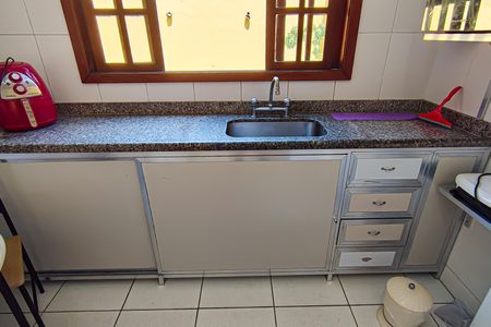 Casa de condomínio à venda com 250m², 4 quartos e 1 vagaCozinha