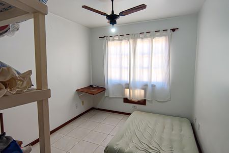 Casa de condomínio à venda com 250m², 4 quartos e 1 vagaQuarto 2