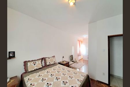 Casa à venda com 360m², 5 quartos e 6 vagasQuarto 5