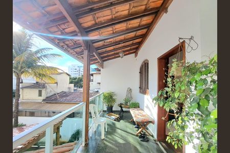 Casa à venda com 360m², 5 quartos e 6 vagasÁrea comum