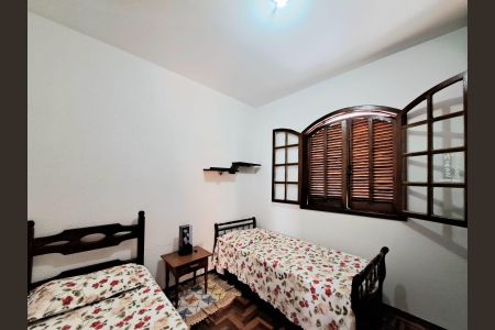 Casa à venda com 360m², 5 quartos e 6 vagasQuarto 4